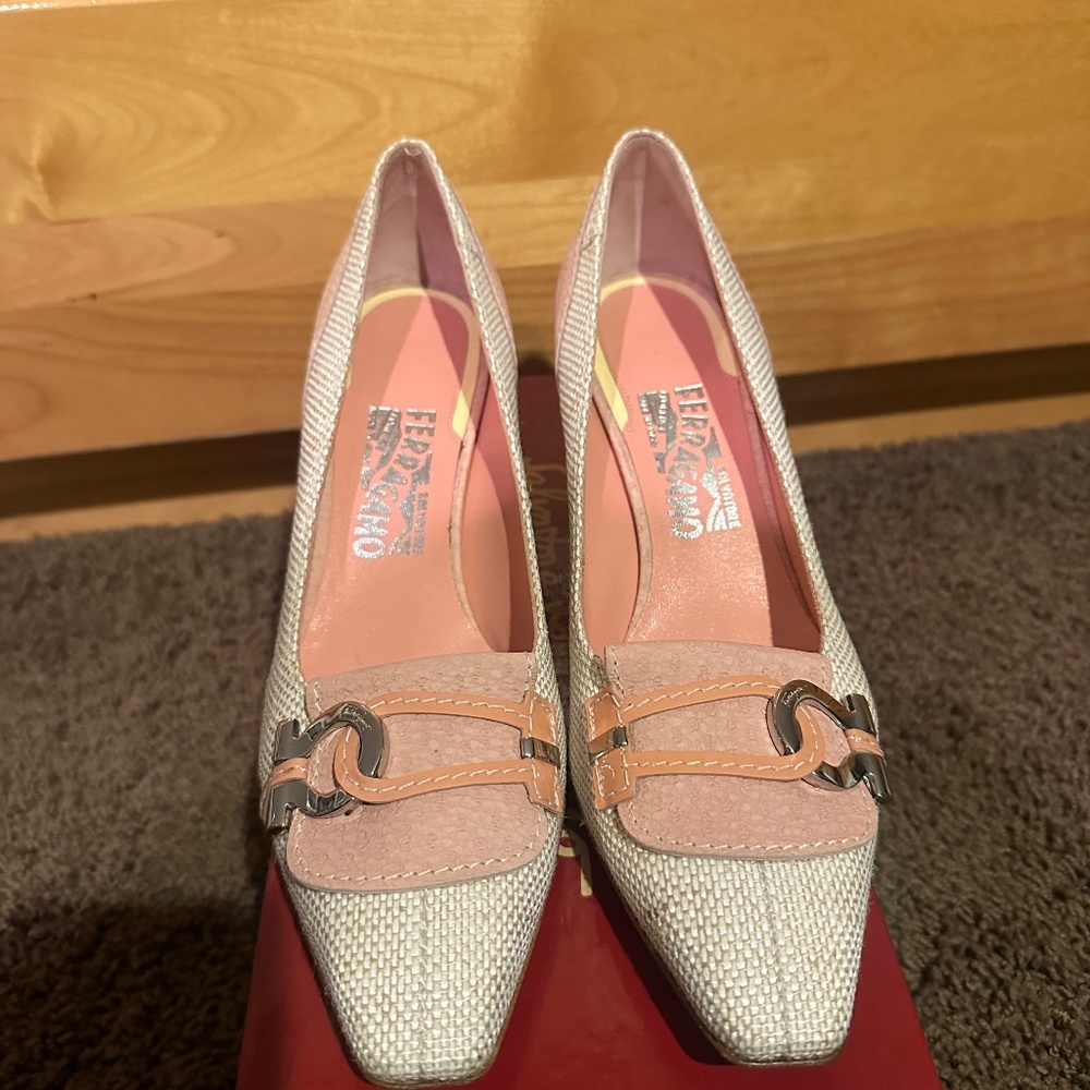 Salvatore Ferragamo Magnolia Fabric Cipria Pebble Calfskin Heels